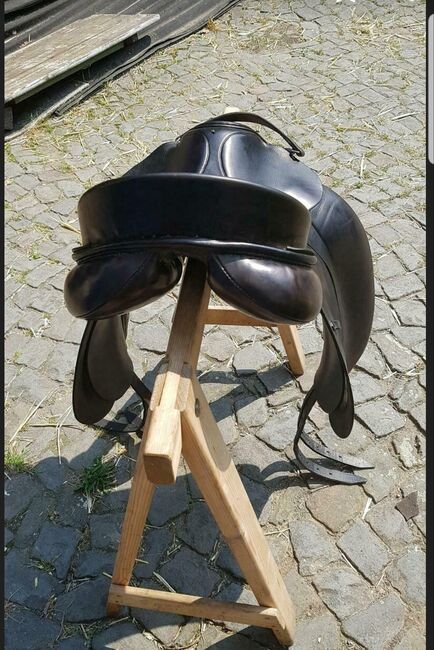 Verkaufe Dressur sattel, Höpfner  Dressage F, Yvonne, Dressage Saddle, Goslar, Image 2