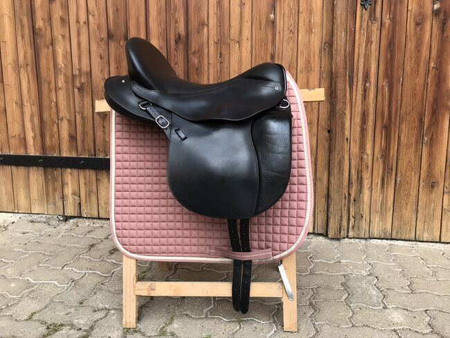 Dressursattel / Wanderreitsattel, Sattlerei Cosack Classicsattel, Charlotte Göbel, Dressage Saddle, Diemelstadt