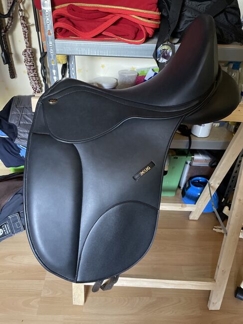 Dressursattel Zeus Premium NEU, HKM  Zeus Canyon , Vivien Mickan , Dressage Saddle, Neuenhaus , Image 2