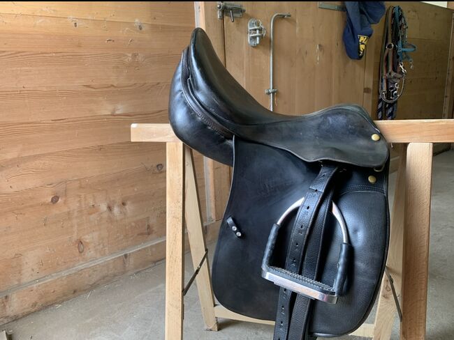 Dressursattel schwarz, P.A. Spirig, P.A. Spirig Gossau Dressur, Wespe, Dressage Saddle, Eriswil , Image 2