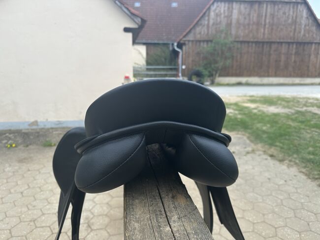 Dressursattel 17,5” Andante KN Karl Niedersüß, Karl Niedersüß  Andante , Zara, Dressage Saddle, Allersberg , Image 4