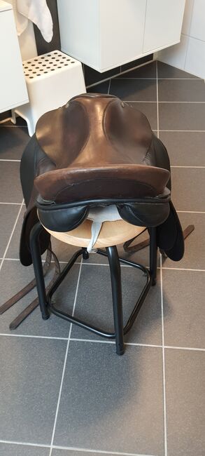 Dressursattel 17,5 Zoll, Hackenbroch, Janine Kiefert , Dressage Saddle, Castrop-Rauxel , Image 9