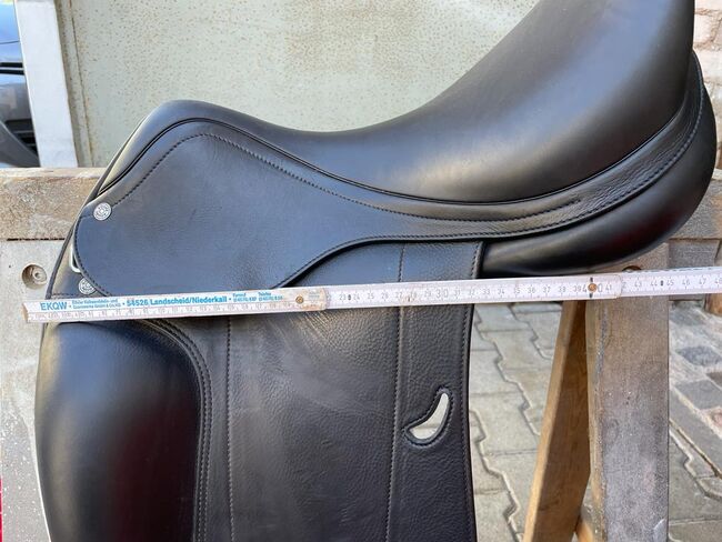 Dressusattel 17,5 Zoll (fällt klein aus) NEUWERTIG, Equipe Emporio, Petra Secondulfo , Dressage Saddle, Temmels, Image 5