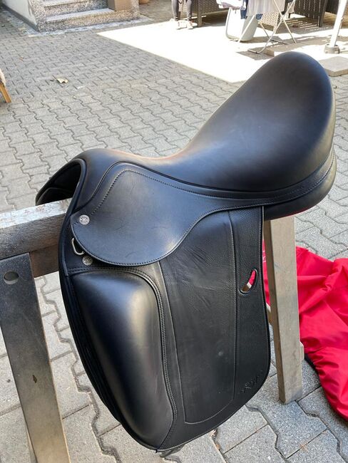 Dressusattel 17,5 Zoll (fällt klein aus) NEUWERTIG, Equipe Emporio, Petra Secondulfo , Dressage Saddle, Temmels, Image 12