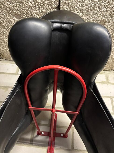 Dressursattel zum wohlfühlen, Jorge Canaves „Celebration“, Diana Goerdts, Dressage Saddle, Mönchengladbach , Image 2