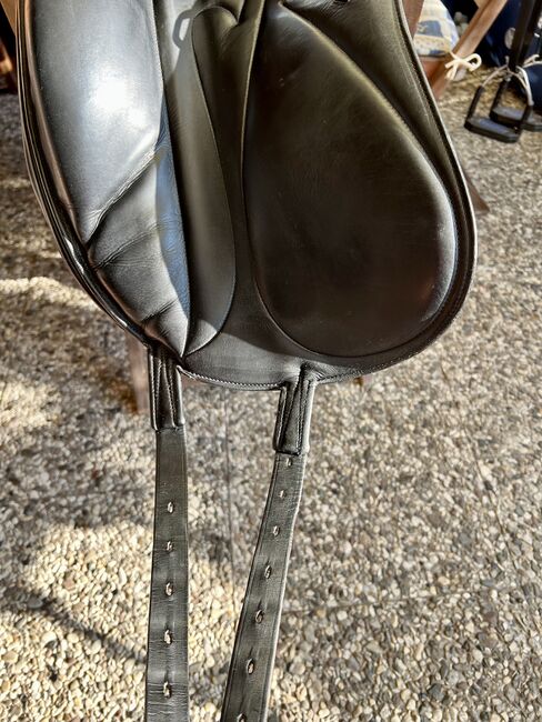 Dressursattel Devocoux Makila Monoblatt schwarz, Devocoux  Makila, Birgit , Dressage Saddle, Toppenstedt , Image 2