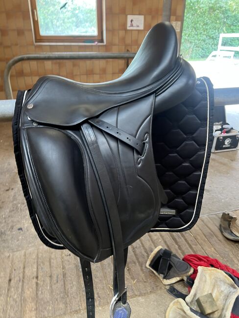 Dressur sattel Equipe oracle 17 zoll kw33, Selleria Equipe  Oracle, Emily , Dressage Saddle, München, Image 2