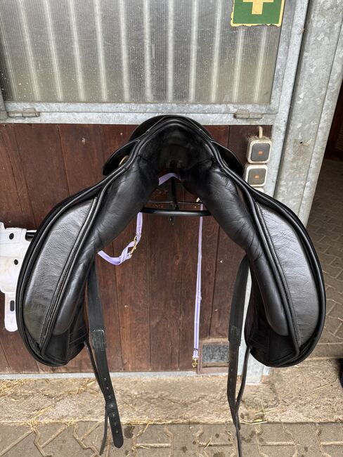 Dressursattel Hennig 17,5 zoll MFT Sattelbaum, Hennig  Maßsattel, Katja Rommel , Dressage Saddle, Bergisch Gladbach, Image 10