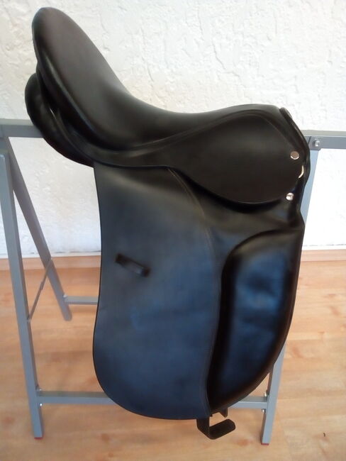 Dressursattel Leder neuwertig, H.B., Dressage Saddle, Rengsdorf