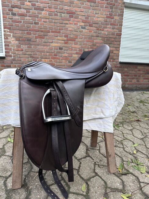Dressursattel Massimo Dressur 1 - Sprenger Steigbügel & Riemen, Massimo Dressur 1, Claudia Moertter, Dressage Saddle, Krefeld, Image 3