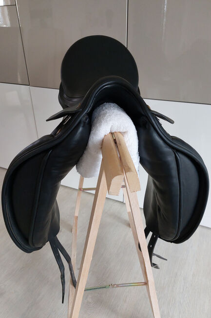 Dressursattel Prestige Modena 18“/ 33er Kammer + Sattelschoner + Kurzgurt, Prestige Modena, N.E., Dressage Saddle, Gütersloh, Image 5