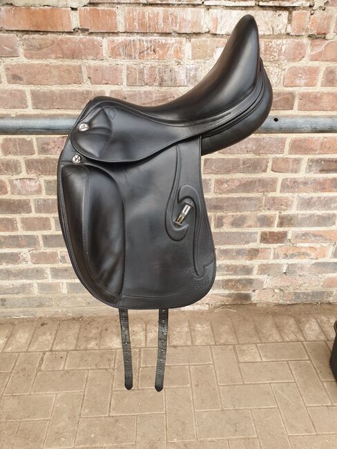 Dressursattel Prestige Venus K New Monoblatt 17 Zoll, Prestige Venus K New, Steffi, Dressage Saddle, Parchim, Image 3