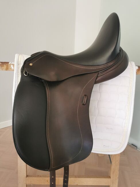 Dressursattel Schleese Mambo II 18'' (BJ 10_2019) mit PSI Kissen, gut erhalten, Schleese Mambo, Birgit. Gerne Telefon mobil:01792414918, Dressage Saddle, Oerlinghausen