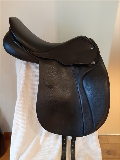 Dressursattel Stübben Avalon, 30er Kammer, 17,5 ", Stübben Avalon, Isabelle Wortmann, Dressage Saddle, Hamm