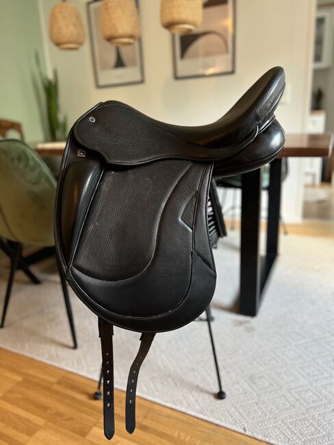Dressursattel Stübben Centurion monoblatt schwarz 17,5, Stübben Centurion, Kim Dana, Dressage Saddle, München