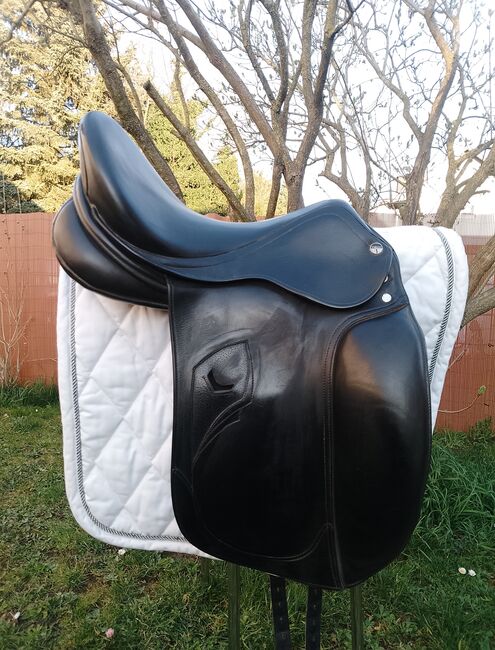 Dressursattel Tech1, ErrePlus, 17 Zoll, Tech1 Dressursattel, Elli, Dressage Saddle, Schöneck