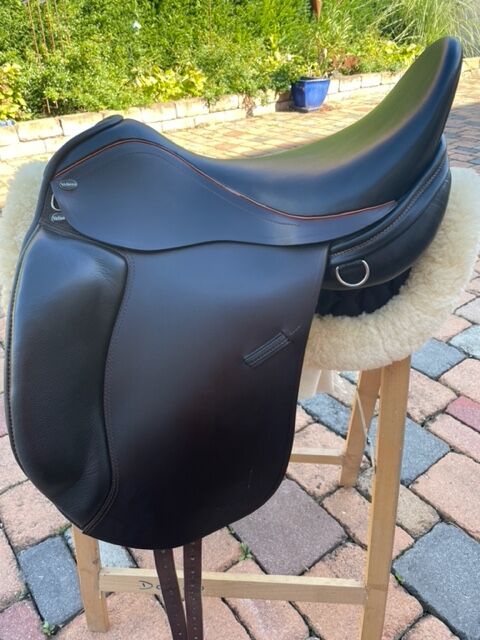 Dressursattel Velicea Magestic 18 Zoll, Velicea Magestic, Ingrid Schneider, Dressage Saddle, Sarród