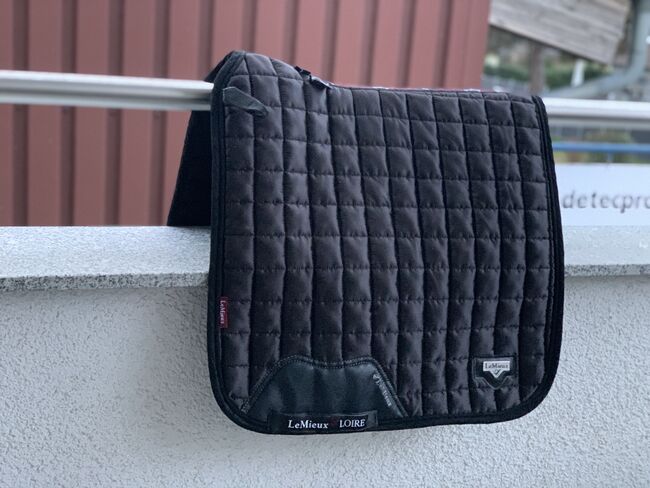 Dressurschabracke LeMieux Schwarz, LeMieux, Celia, Dressage Pads, Muggensturm 