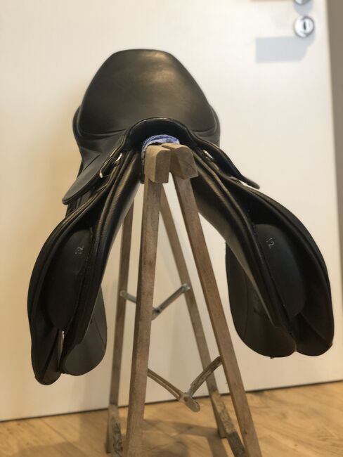 dt Butterfly Michael Putz Springsattel, dt Butterfly  Michael Putz Springsattel, VV, Jumping Saddle, Pliening, Image 7