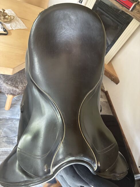 Dt.Saddlery Dressursattel 18“, Dt.Saddlery, Pamela , Dressursattel, Starfach, Abbildung 3