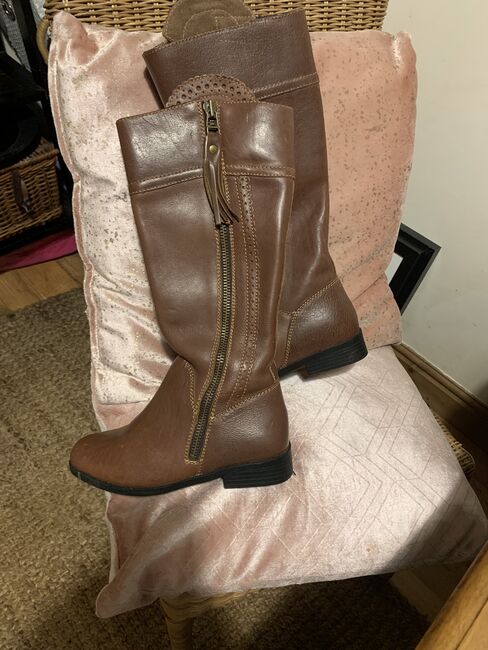 Dublin country boots size 5, Dublin  Similar to fairfax and favour , Kelly, Riding Boots, Downton on the Rock, Image 2