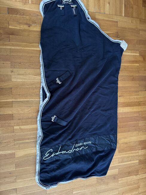 Eskadron Abschwitzdecke, Eskadron , Lisanne Wilhelms , Derki dla konia, Aachen 