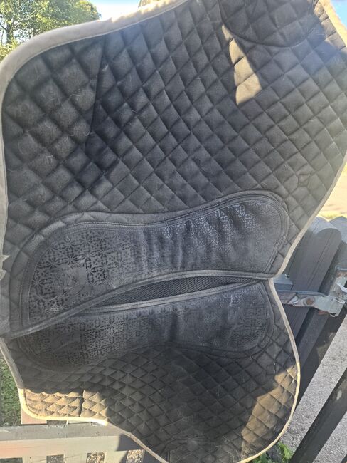 Easitrek anti slip saddle pad size large, Easy trek Anti slip pad , Crissy, Inne podkładki pod siodło, Sleaford , Image 3