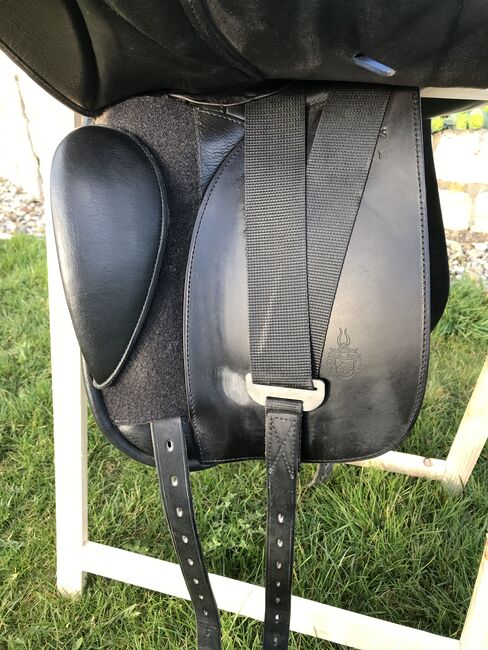 Eichhorn Dressursattel „Advantage“ 18 Zoll, Eichhorn Sattelprofi Advantage, Désirée Rudolph , Dressage Saddle, Markt Nordheim, Image 4