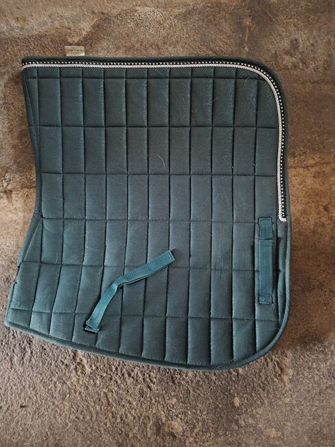 Elegant dunkelgrüne Dressurschabracke mit Strass-Biese - Wegen Umstieg auf Westernreiten, Michelle wilms , Dressage Pads, Utzenaich 