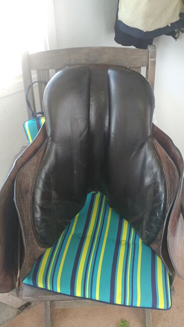 English Buffalo Leather Polo Saddle, Carolyn Thow, Other Saddle, Alvarado, Image 2