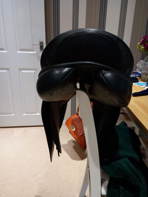 English dressage saddle, Hollie, Dressage Saddle, Broadstairs, Image 3