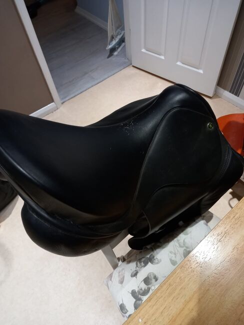 English dressage saddle, Hollie, Dressage Saddle, Broadstairs, Image 4