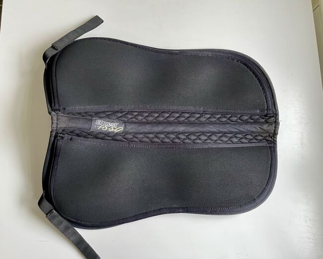 Equest Sattelpad V3 Korrekturpad, Equest V3, Miriam W., Other Pads, Otzberg