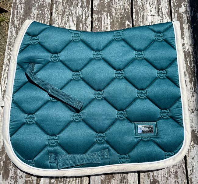 Equestrian Stockholm Amazonithe, Lara Weber , Schabracken, Andernach, Abbildung 2