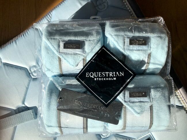 Equestrian Stockholm Ice Blue Schabracke Bandagen Full Eskadron, Equestrian Stockholm Ice Blue, Marie Mewes, Schabracken, Teltow , Abbildung 5