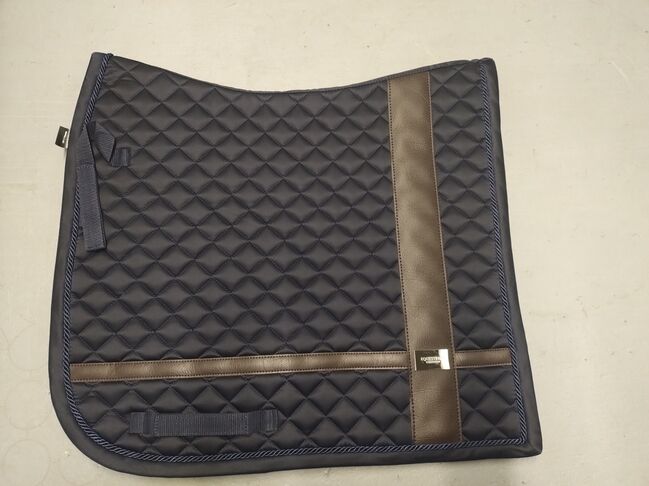 Equestrian Stockholm Schabracke leather Deluxe Navy Größe WB, Equestrian Stockholm  Leather Deluxe , Alice, Dressage Pads, Brandenburg