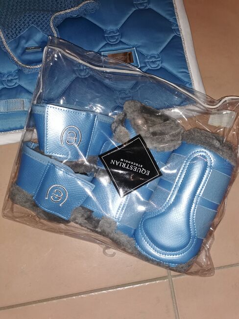 Equestrian Stockholm Set * Parisian Blue * Schabracke DR FULL & Fliegenhaube & Gamaschen S+M, Equestrian Stockholm , Selina M. , Dressage Pads, Rödermark, Image 3