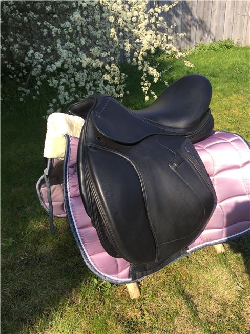 Equiline Dressursattel "Elite" 17" KW L NEU Baujahr 05/2018 unbenutzt, direkt vom Hersteller, Equiline Elite, D. Richter, Dressage Saddle, Groß Kreutz, Image 15