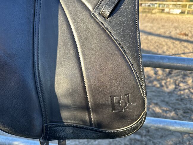 Equiline Dressursattel EQ1 -neuwertig-, Equiline  EQ1, Sandra Tummes, Dressage Saddle, Fleckeby , Image 9