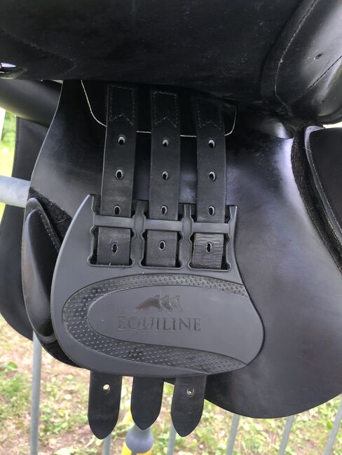 Equiline Dynamic Springsattel 17 Zoll schwarz, Equiline Dynamic, Louisa Neglein, Jumping Saddle, Bad Homburg , Image 4