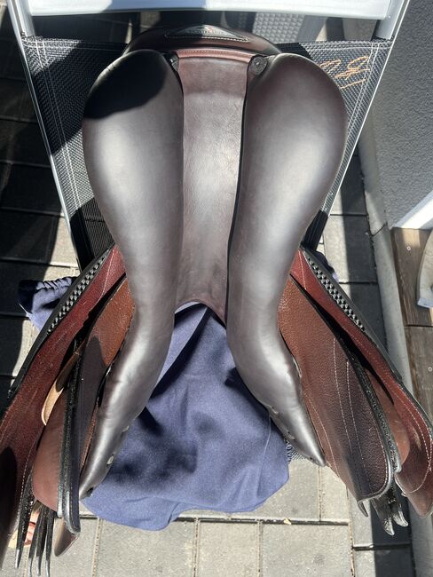 Equiline Springsattel Nick Skelton Braun 16 Zoll, Equiline Nick Skelton, Christl, Jumping Saddle, Schlitz, Image 4