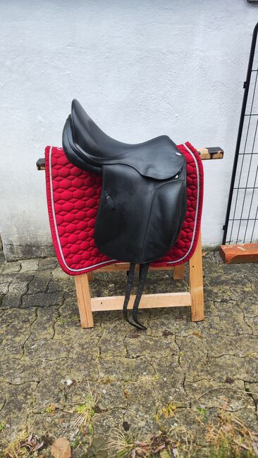 Equinomic Dressursattel BREIT 17,5 Zoll Monoblatt Sattel, Equinomic, Nadine Semrau, Dressage Saddle, Kreuzlingen, Image 3