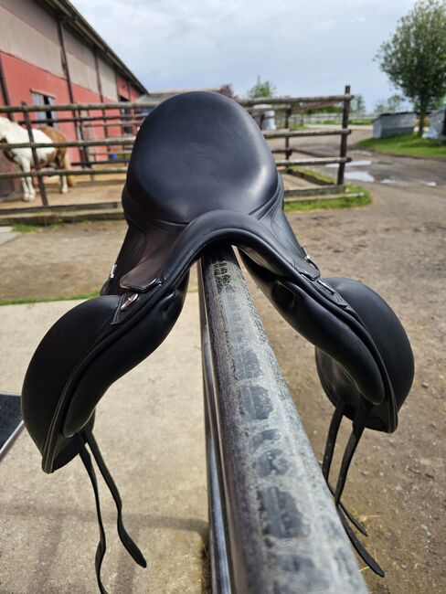 Equipe Dressursattel 17.5 Victoria / Viktoria ecarbon, Equipe Victoria , SB, Dressage Saddle, Kobern-gondorf, Image 3