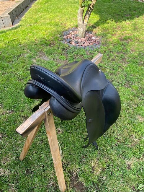 Erreplus Adelinde 17“, Erreplus Adelinde, Jana Breidling, Dressage Saddle, Braubach, Image 4