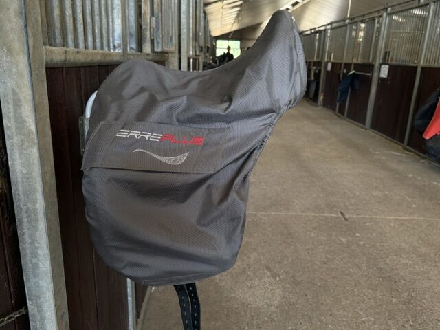 Erreplus Dressur Sattel Impulse Schwarz Topzustand, Erreplus Impulse, Barbara, Dressage Saddle, Köln