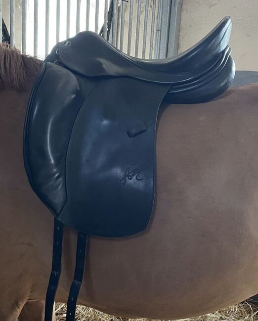 Erreplus Dressursattel Adelinde 17“, Erreplus  Adelinde , J. Hark , Dressursattel, Erkelenz 