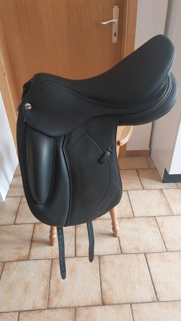 Erreplus Essenza 18 Zoll Dressursattel Monoblatt 33 er Kammer, Erreplus  Essenza, CU, Dressage Saddle, Neustadt