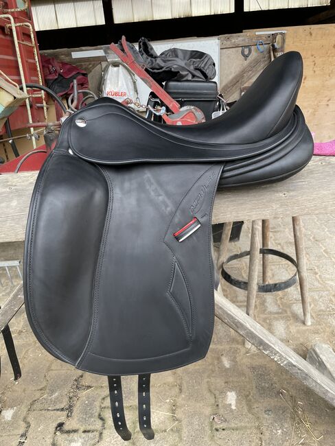 Erreplus Impuls 17'' KW 33 schwarz mit Zubehör, Erreplus Impluse, Katharina, Dressage Saddle, Weinstadt