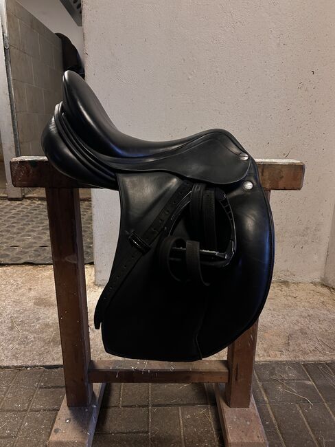 Erreplus Kur Dressursattel 17 Zoll, Erreplus  Kur, Mia , Dressage Saddle, München, Image 4