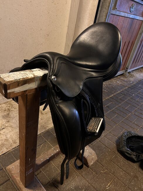 Erreplus Kur Dressursattel 17 Zoll, Erreplus  Kur, Mia , Dressage Saddle, München, Image 2